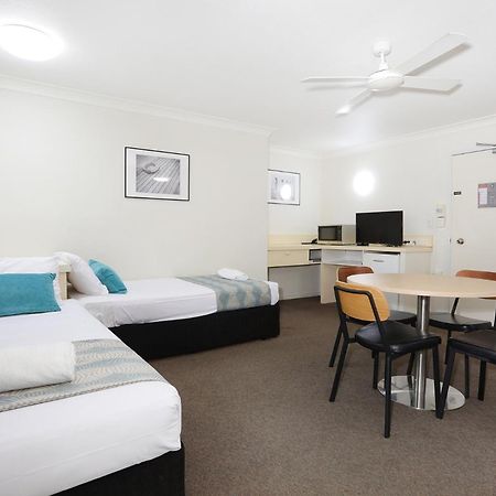 Southport Motel & Apartments Gold Coast Exterior photo