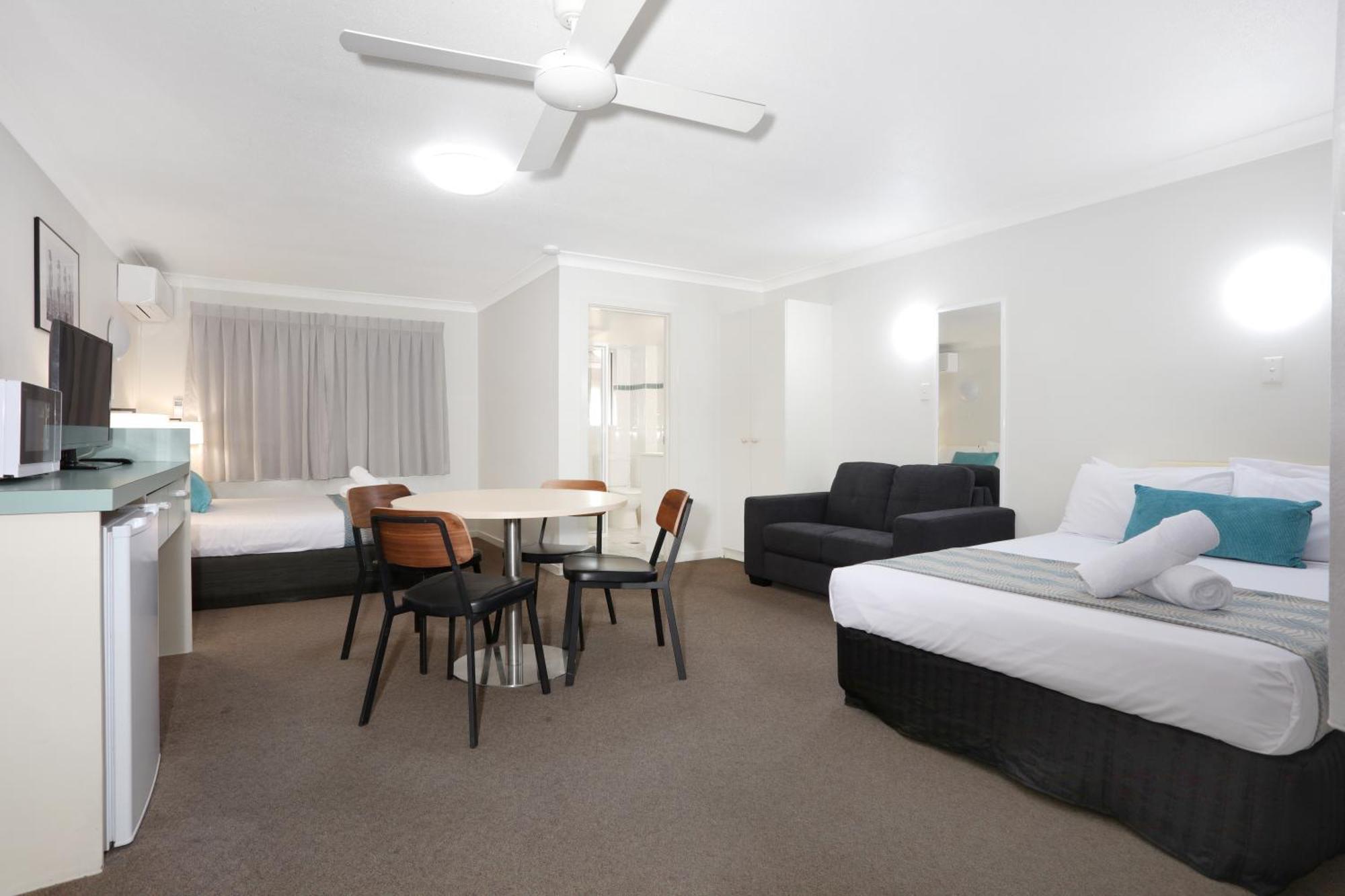 Southport Motel & Apartments Gold Coast Exterior photo